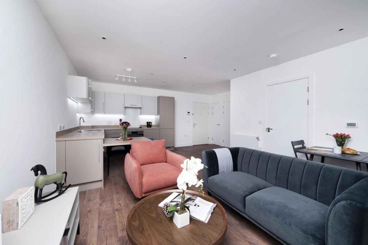 Modern Studios And Apartments At Barking Wharf In Λονδίνο Εξωτερικό φωτογραφία